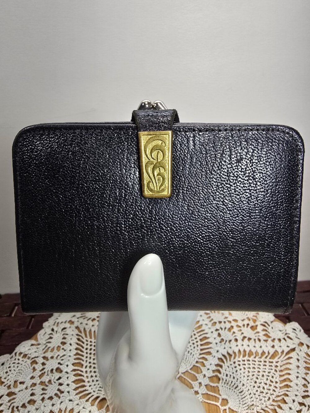 Vintage Leather Change Purse Made in England Kiss Snap Closure
